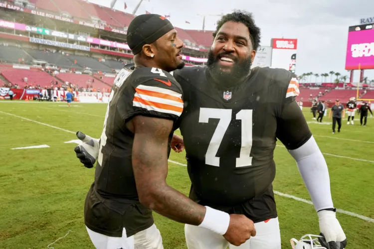 Intrigue surrounds Watson reception as Browns host Panthers